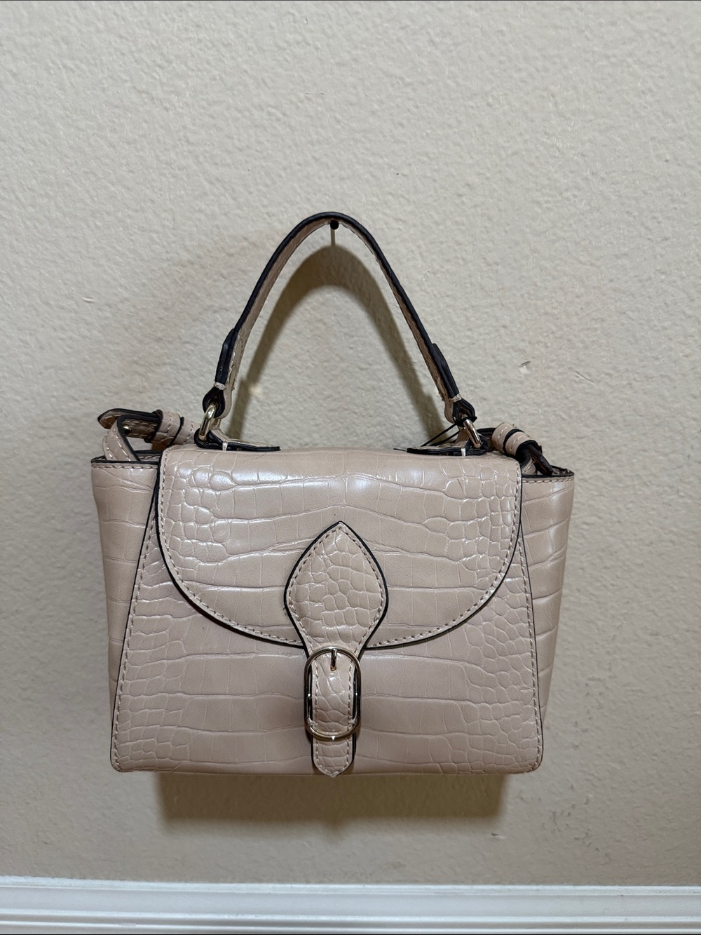 Banana Republic bone-colored purse